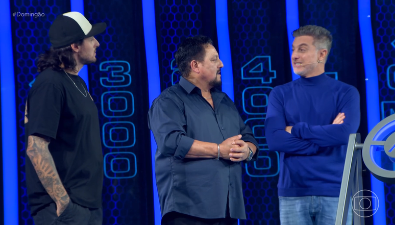 Pai e filho rasgam contrato no 'The Wall' e levam bolada para reforma da f&aacute;brica destru&iacute;da por inc&ecirc;ndio